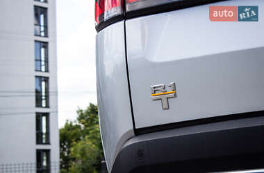Пікап Rivian R1S 2022 в 
