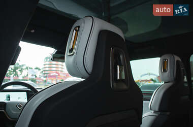 Внедорожник / Кроссовер Rivian R1S 2023 в 