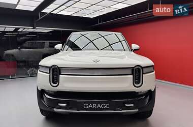 Внедорожник / Кроссовер Rivian R1S 2022 в 