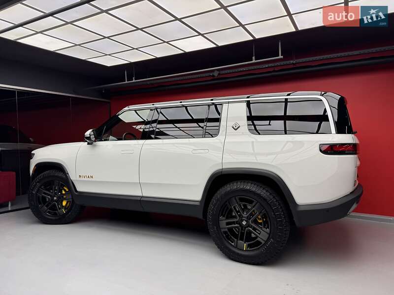 Внедорожник / Кроссовер Rivian R1S 2022 в Киеве