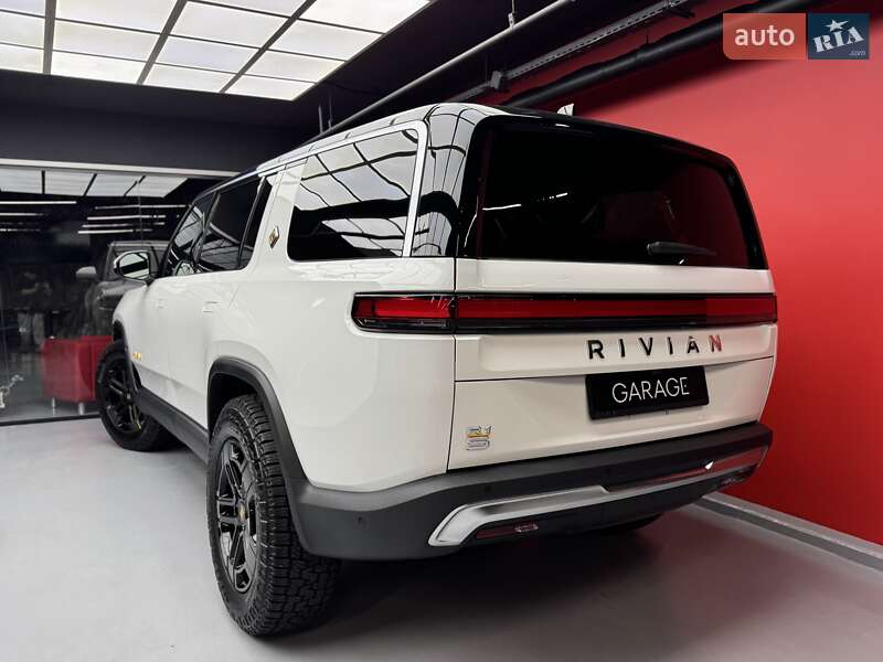 Внедорожник / Кроссовер Rivian R1S 2022 в Киеве