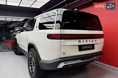 Внедорожник / Кроссовер Rivian R1S 2022 в 