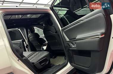 Внедорожник / Кроссовер Rivian R1S 2022 в 