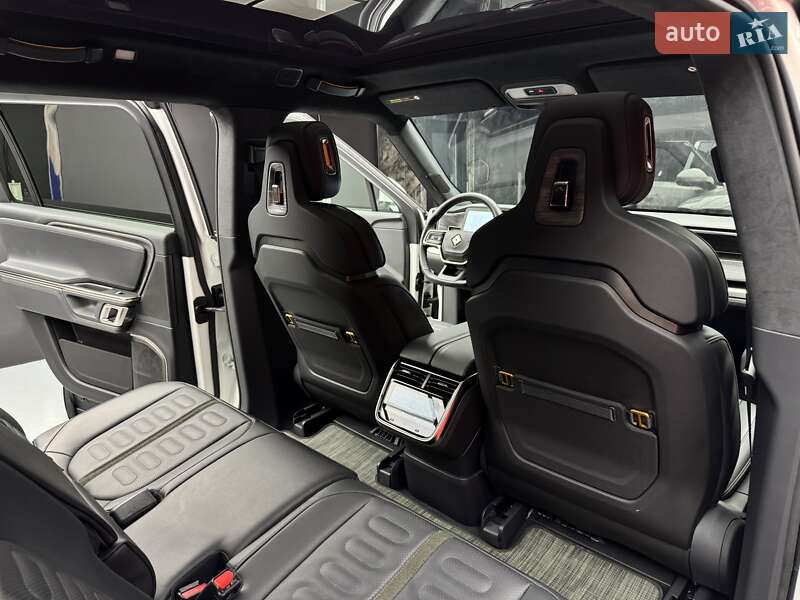 Внедорожник / Кроссовер Rivian R1S 2022 в Киеве