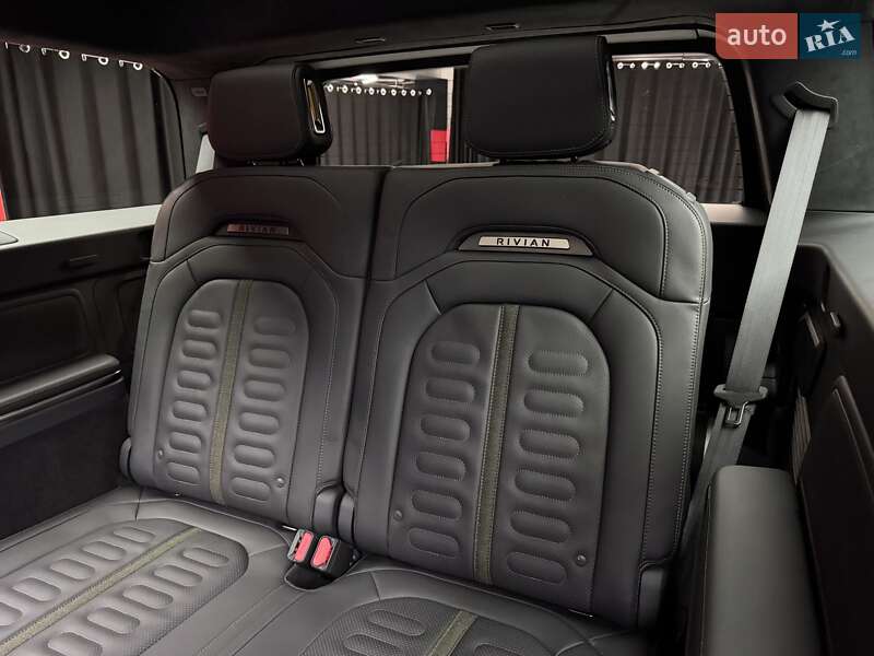 Внедорожник / Кроссовер Rivian R1S 2022 в Киеве