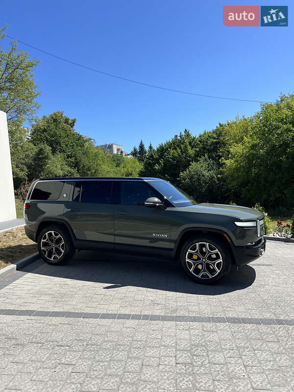 Позашляховик / Кросовер Rivian R1S 2022 в Львові