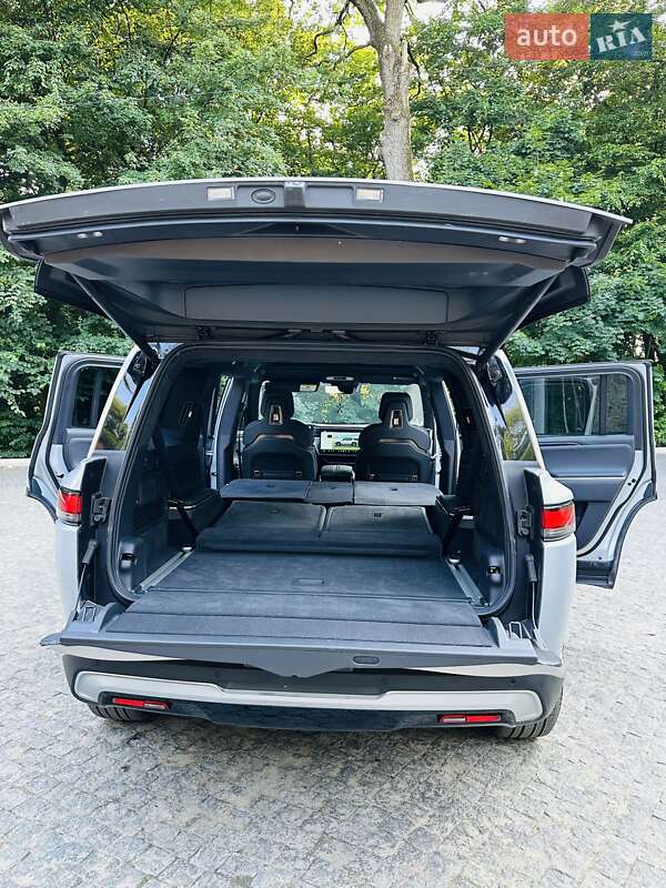 Позашляховик / Кросовер Rivian R1S 2024 в Чернівцях