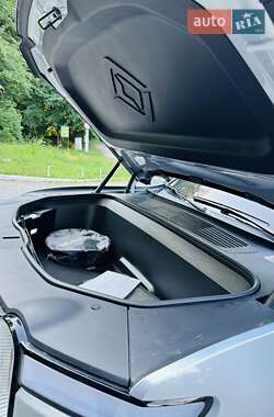 Позашляховик / Кросовер Rivian R1S 2024 в 