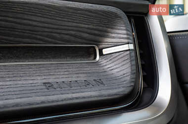 Внедорожник / Кроссовер Rivian R1S 2023 в 