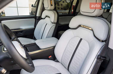 Внедорожник / Кроссовер Rivian R1S 2023 в 