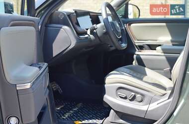Позашляховик / Кросовер Rivian R1S 2023 в 