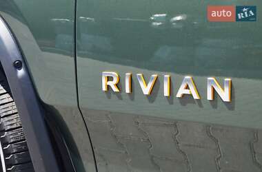 Позашляховик / Кросовер Rivian R1S 2023 в 