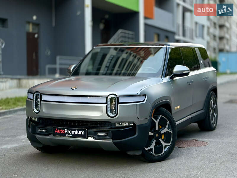 Rivian R1S 2023