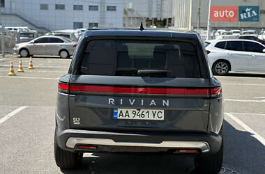 Внедорожник / Кроссовер Rivian R1S 2023 в 