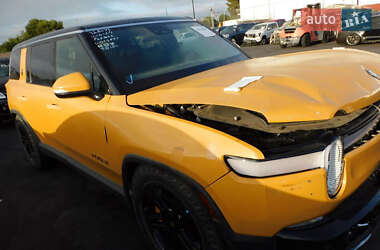 Позашляховик / Кросовер Rivian R1S 2023 в 