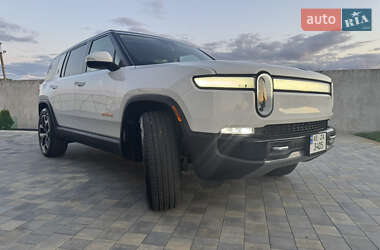 Універсал Rivian R1S 2024 в 