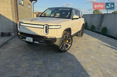Універсал Rivian R1S 2024 в 