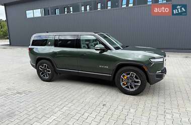 Позашляховик / Кросовер Rivian R1S 2023 в 