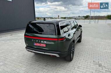 Позашляховик / Кросовер Rivian R1S 2023 в 