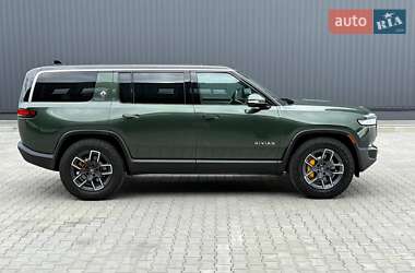 Позашляховик / Кросовер Rivian R1S 2023 в 