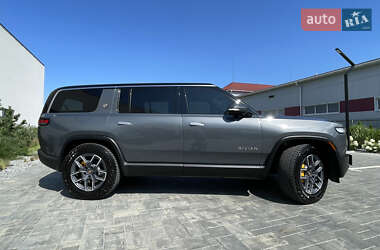 Внедорожник / Кроссовер Rivian R1S 2023 в Луцке