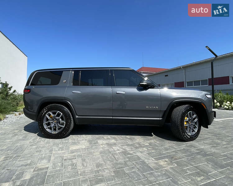 Позашляховик / Кросовер Rivian R1S 2023 в Луцьку