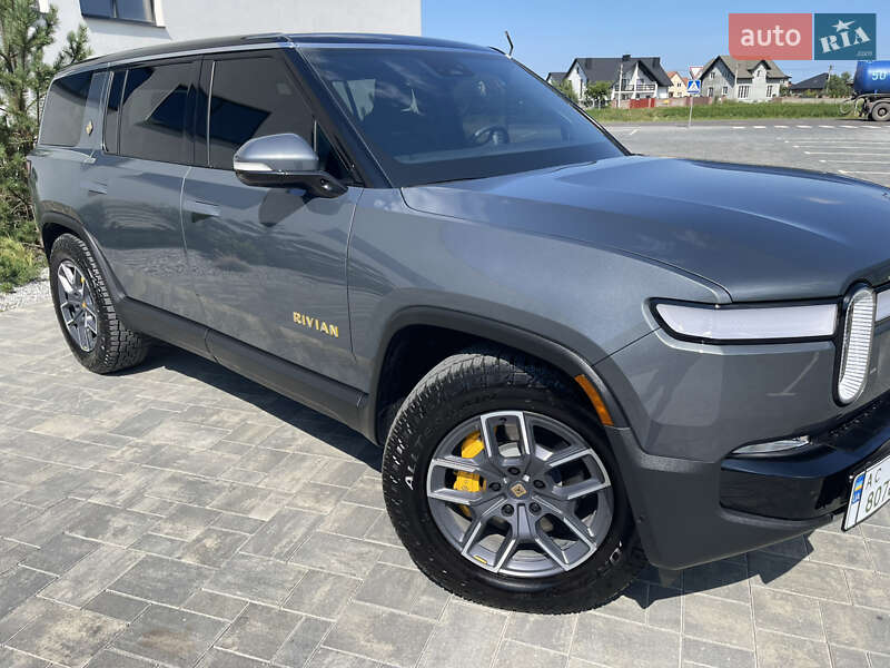 Позашляховик / Кросовер Rivian R1S 2023 в Луцьку