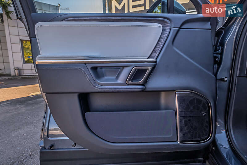 Позашляховик / Кросовер Rivian R1S 2023 в Києві