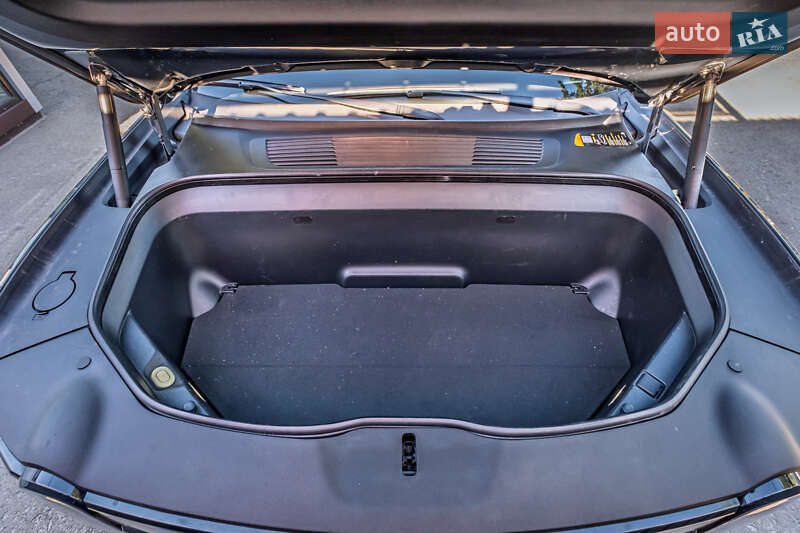 Позашляховик / Кросовер Rivian R1S 2023 в Києві