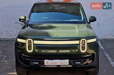 Позашляховик / Кросовер Rivian R1S 2023 в 