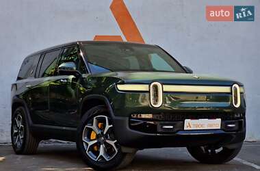 Позашляховик / Кросовер Rivian R1S 2023 в 