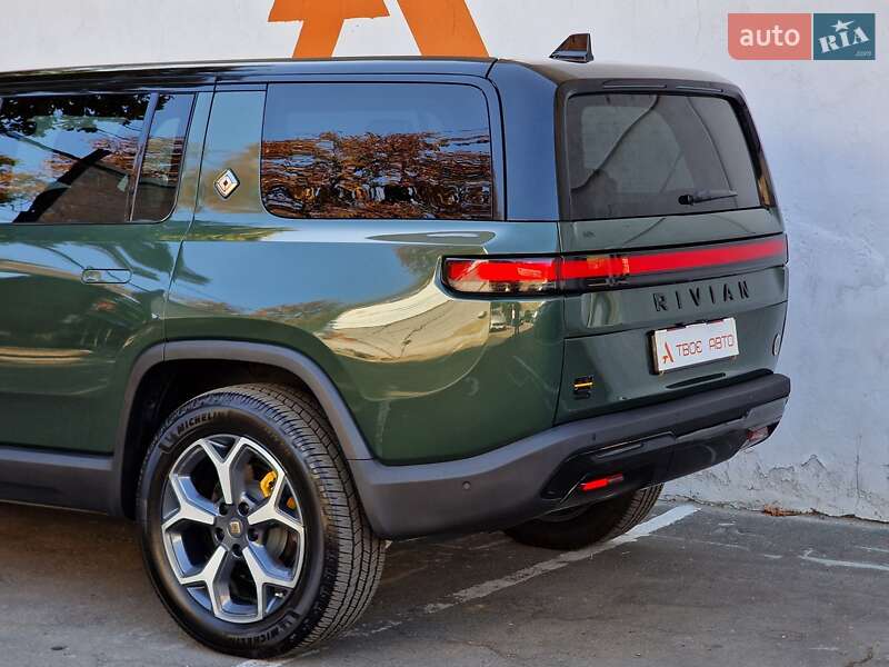 Внедорожник / Кроссовер Rivian R1S 2023 в Одессе