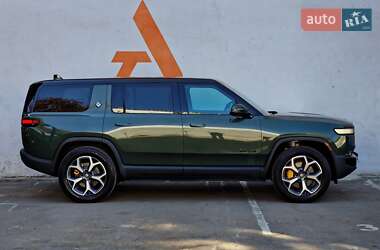 Позашляховик / Кросовер Rivian R1S 2023 в 