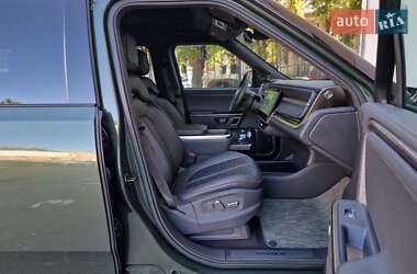 Позашляховик / Кросовер Rivian R1S 2023 в 