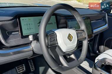 Позашляховик / Кросовер Rivian R1S 2023 в 
