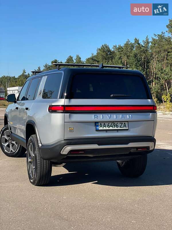 Позашляховик / Кросовер Rivian R1S 2023 в Києві фото 12 Позашляховик / Кросовер Rivian R1S 2023 в Києві