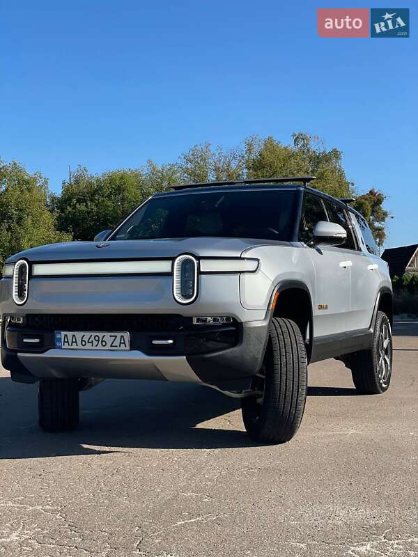 Позашляховик / Кросовер Rivian R1S 2023 в Києві фото 8 Позашляховик / Кросовер Rivian R1S 2023 в Києві