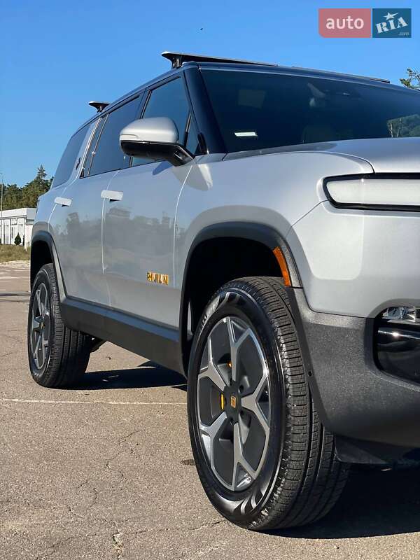 Позашляховик / Кросовер Rivian R1S 2023 в Києві фото 5 Позашляховик / Кросовер Rivian R1S 2023 в Києві