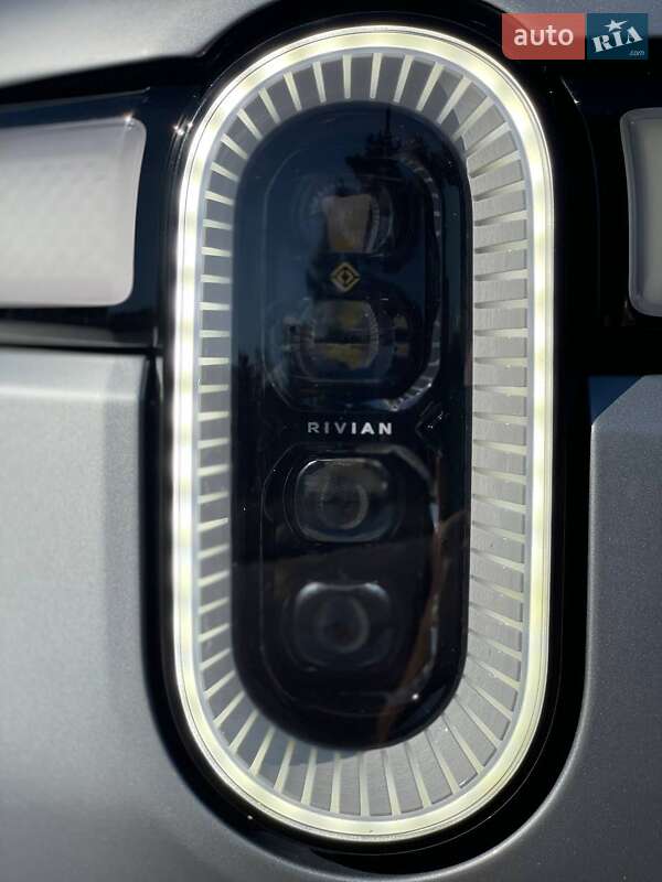 Позашляховик / Кросовер Rivian R1S 2023 в Києві фото 53 Позашляховик / Кросовер Rivian R1S 2023 в Києві