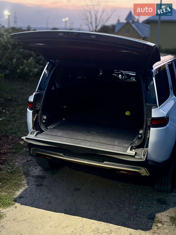 Позашляховик / Кросовер Rivian R1S 2024 в Києві