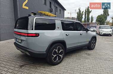 Позашляховик / Кросовер Rivian R1S 2023 в 
