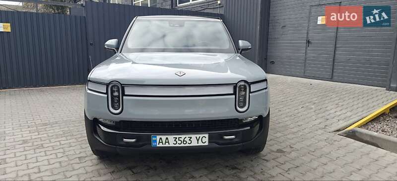 Внедорожник / Кроссовер Rivian R1S 2023 в Киеве