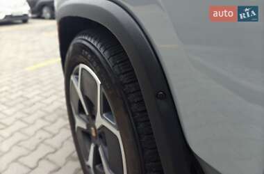 Позашляховик / Кросовер Rivian R1S 2023 в 