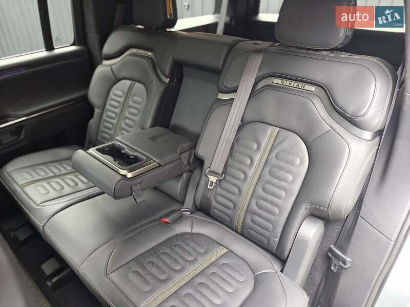 Внедорожник / Кроссовер Rivian R1S 2023 в Киеве