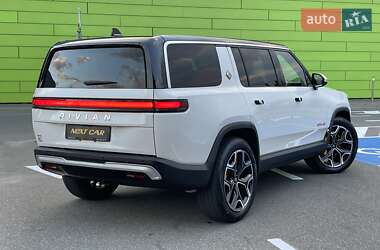 Внедорожник / Кроссовер Rivian R1S 2022 в 