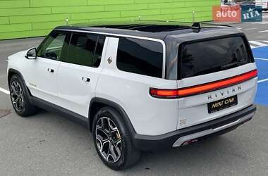 Внедорожник / Кроссовер Rivian R1S 2022 в 