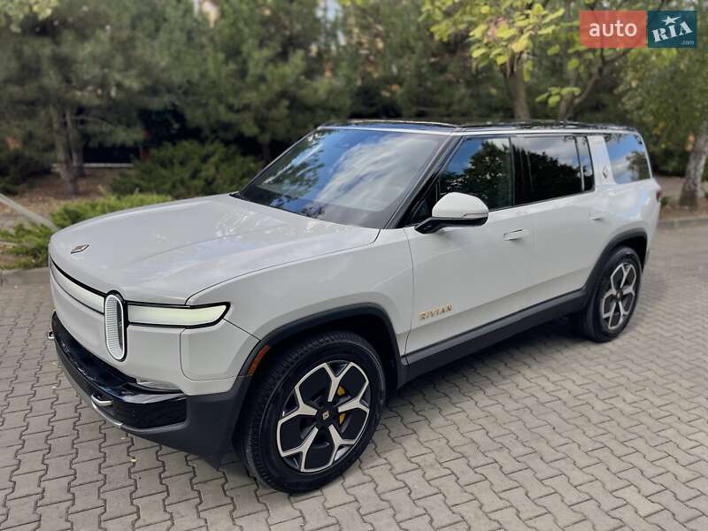Позашляховик / Кросовер Rivian R1S 2025 в Одесі