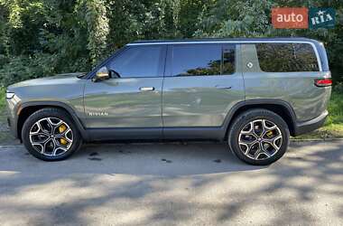 Внедорожник / Кроссовер Rivian R1S 2022 в 