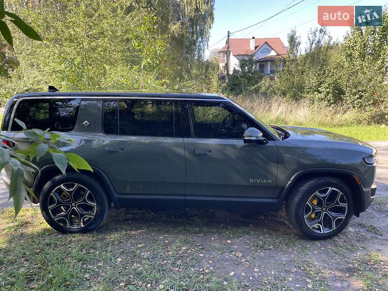 Позашляховик / Кросовер Rivian R1S 2022 в Рівному