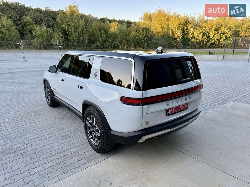 Позашляховик / Кросовер Rivian R1S 2023 в Дубні